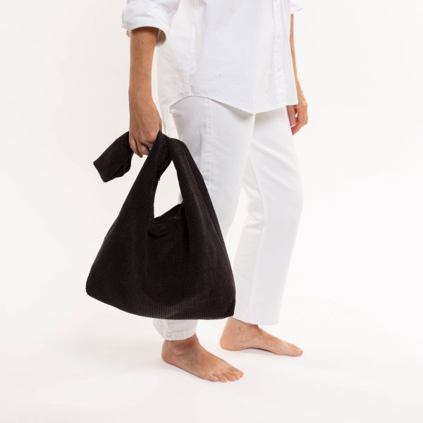 Bolso hobo de pana negro - Imagen 10