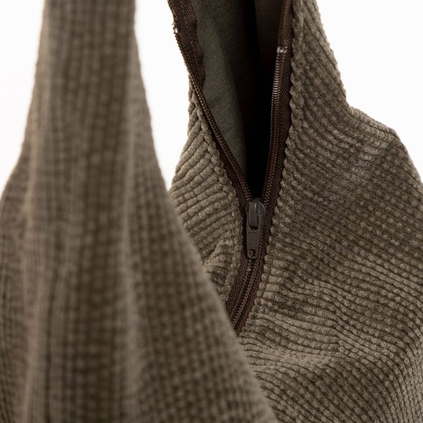 Bolso hobo de pana verde - Imagen 6