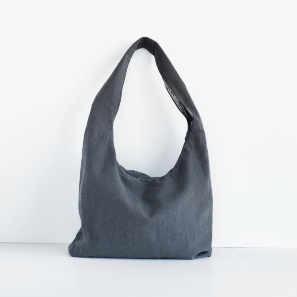 Bolso hobo de lino en color gris - Imagen 9