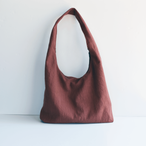 Bolso hobo de lino en color terracota