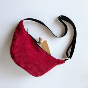 Riñonera de pana roja